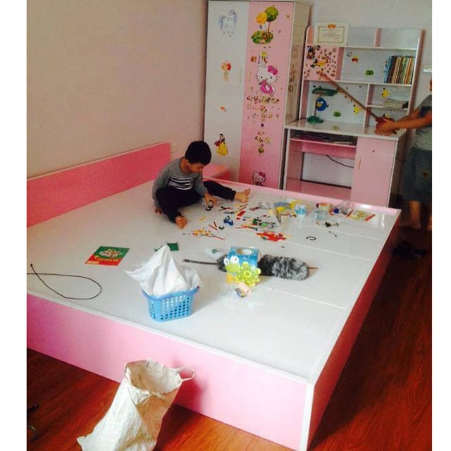 Giường ngủ màu hồng cho bé gái màu hồng HĐ-GEC06