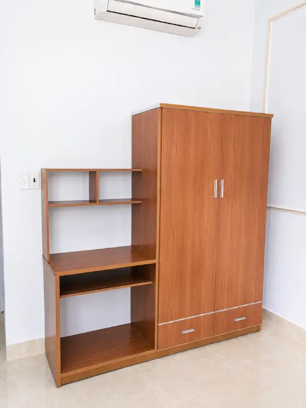Bàn nhựa Đài Loan kèm tủ áo vân gỗ BH04