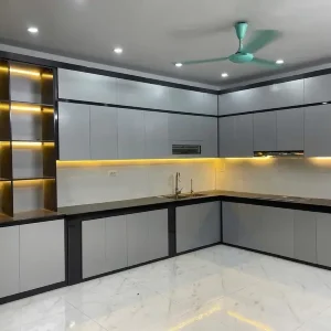Tủ bếp nhựa Chin Huei Plus chữ L kịch trần HĐ–TBC17