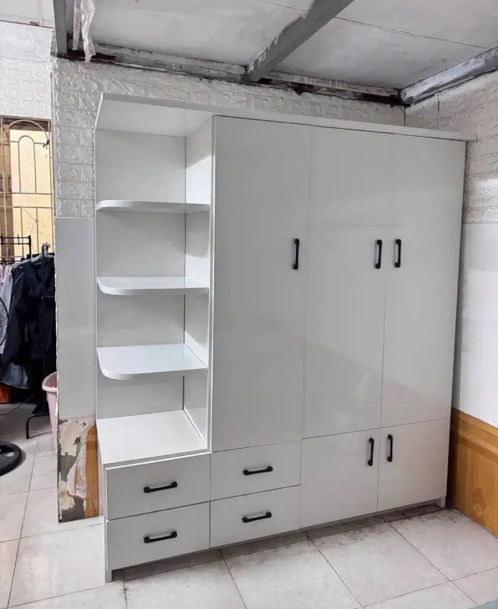 Tủ nhựa quần áo 3 cánh 1 kệ nhựa Đài Loan Chin Huei HĐ-TACH37